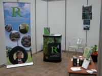R4 Stand